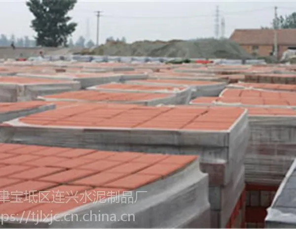 供应河北天津水泥块状面包砖,路面砖,水泥砖,厂家资产自销