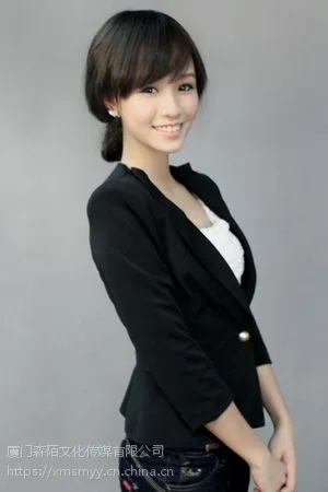 泉州庆典公司主持人提供