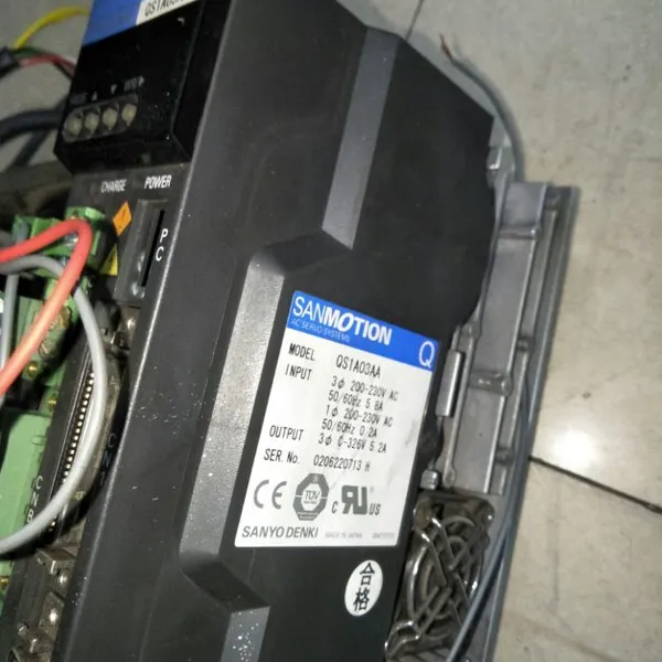���������ŷ�����ά�� QS1A03AA ��� ����ʾ