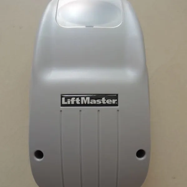 供应北京遥控车库门电机,美国力马(Liftmaster)翻板车库门开门机500N