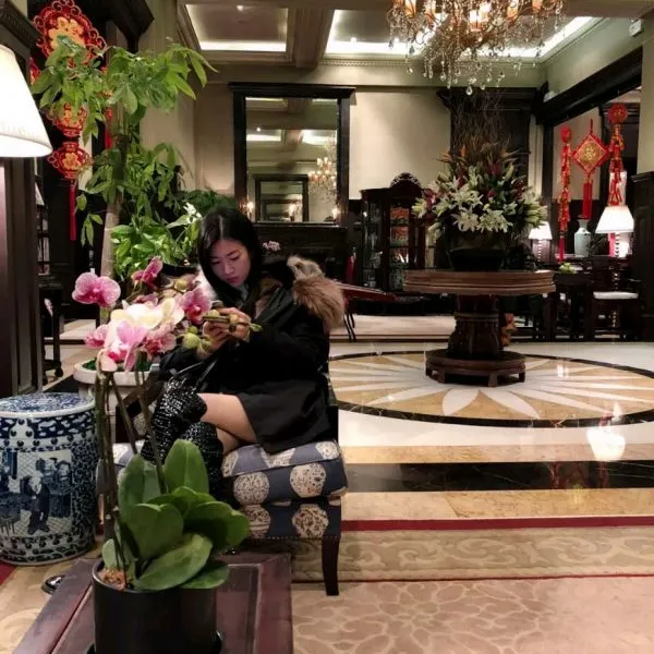 上海惠公馆包厢餐桌椅 软包餐椅订做 韩尔品牌定制