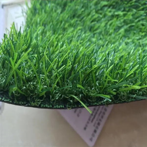 假草坪能用多少时间 草坪假花装饰 展示橱窗绿草