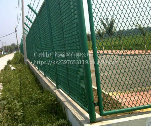 厂家生产 绿色浸塑勾花网球场围栏网体育场围栏网 加工定做专业安装