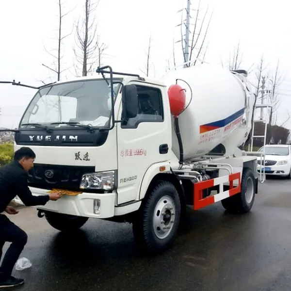 供应华专一牌NJ5161GJB南京跃进5方水泥搅拌车,3.0L