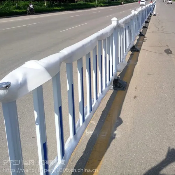 京式市政交通栏杆道路中央隔离防撞护栏固定式2m*1m人行道车分离型锌钢护栏