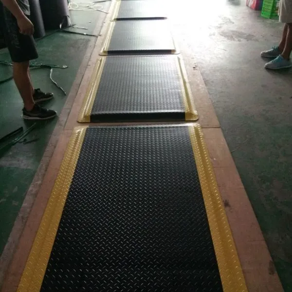 卡优抗疲劳地垫是***的工厂,欢迎来厂指导