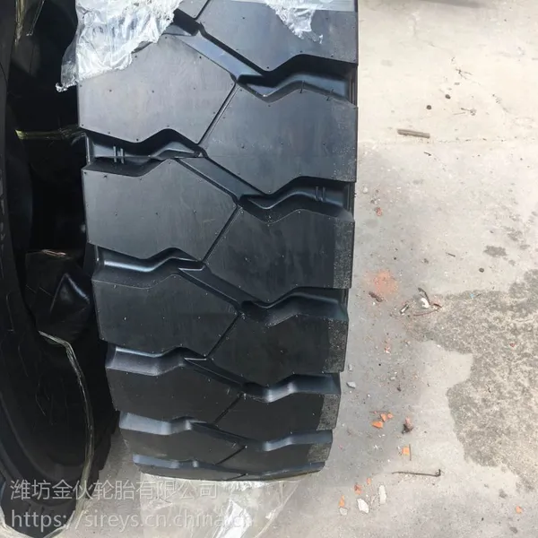 厂家供应 优质 13.00R25 全钢工程轮胎1300R25 华鲁正品