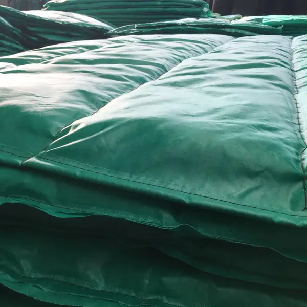 河北大棚毛毡与大棚棉被质量哪个好