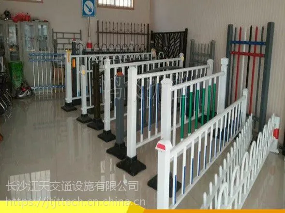 施工护栏花草围栏景观围挡绿色草叶铁座围挡马路施工围挡工地围栏