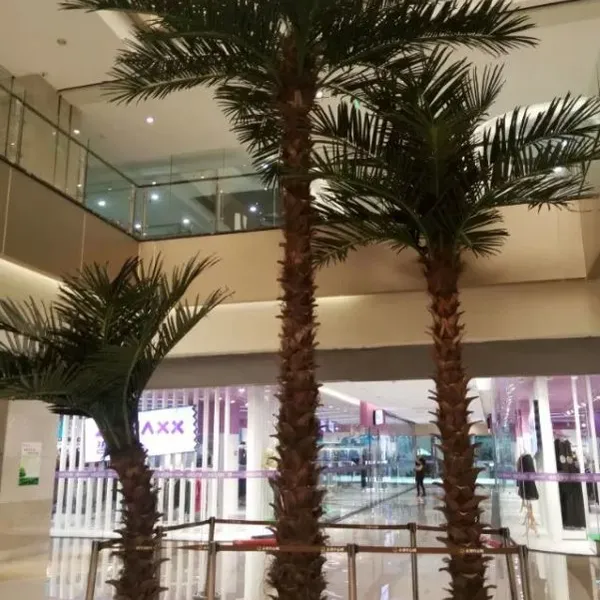 仿真棕榈树 雅菲仿真树厂家直销 假树造型尺寸可定做 效果逼真