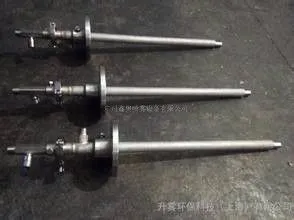 �����ΰ���������ֱ������������ǹ �����Ӧ����ȴ��������˫����������ǹ