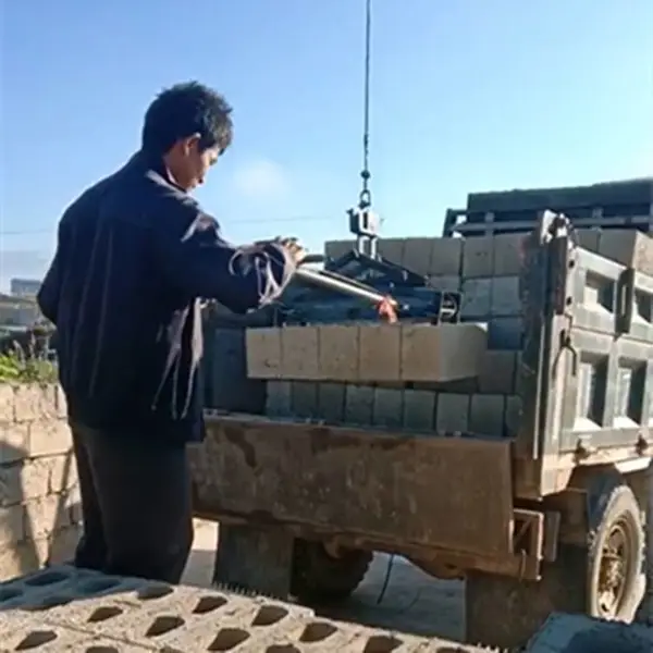 空心砖码垛机 水泥砖装车机厂家