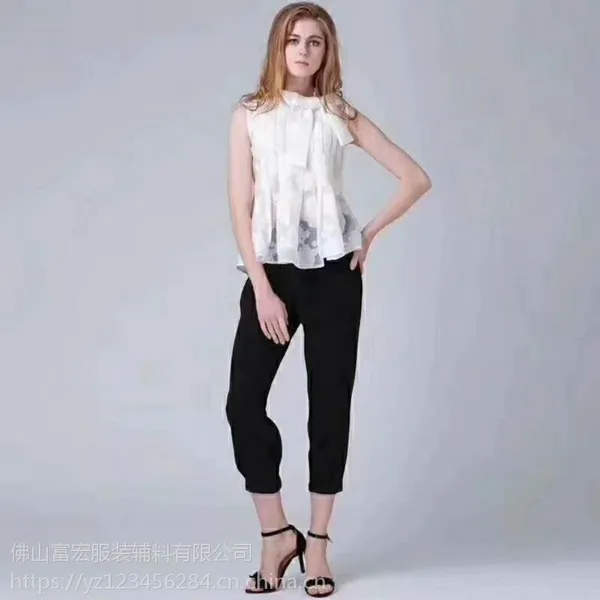 ��װ�����������˹�Ϻ�Ůװ�����г�����װβ��