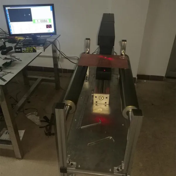 凤鸣亮科技激光在线测厚仪用于精密机械加工业如纸张薄膜料材高分子材料电池电极科研等领域