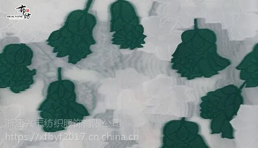 广州色织女装提花剪花面料F06172