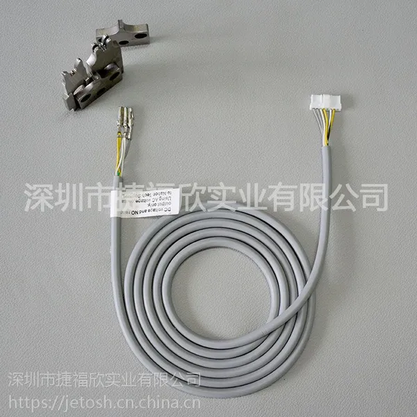 深圳线材加工厂来图来样传输数据线加工,注塑冷压工艺,符合美国UL认证,欧盟RoHS认证。