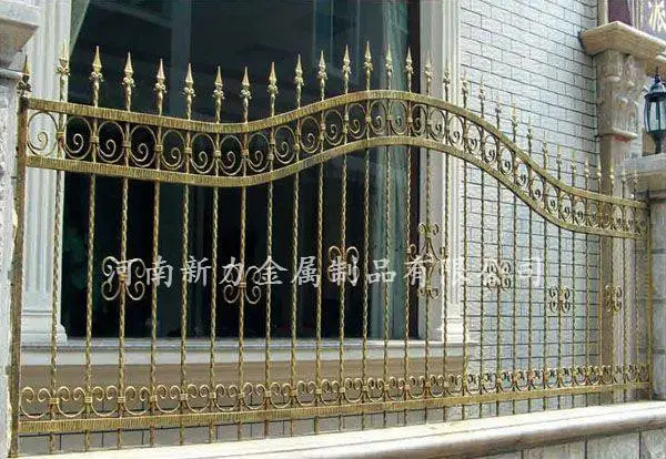 来图定制铸铁围墙护栏 别墅铁艺围墙栏杆小区护栏 河南新力