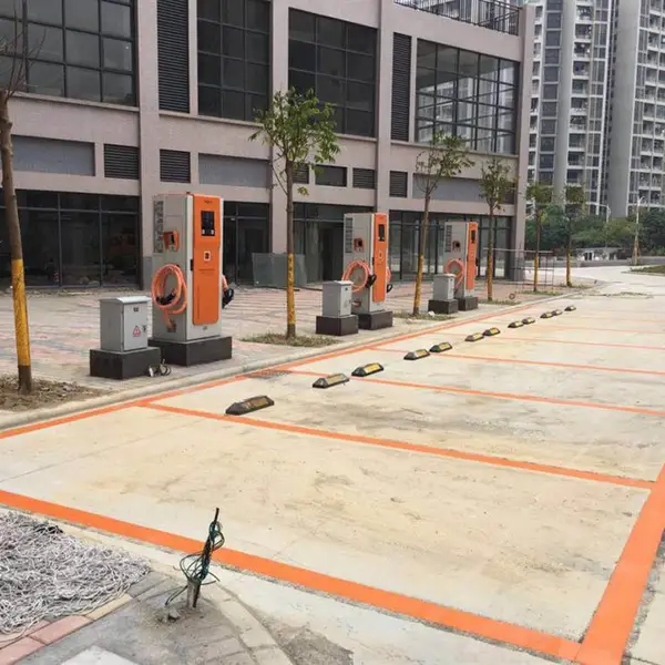 东莞工业园区标线选本地施工队靠谱