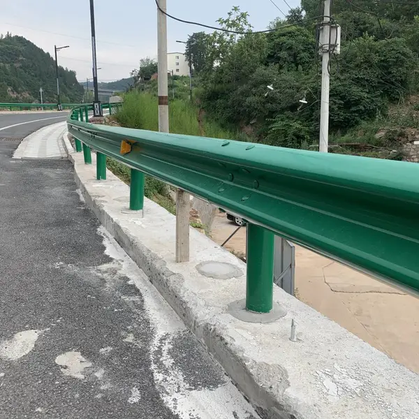 陕 西定做波形护栏国道高速公路乡村道路q235b波形梁护栏板