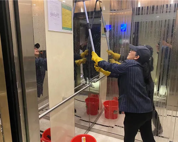 徐汇商业综合体日常保洁外包怎么收费 上海华誉环境服务供应