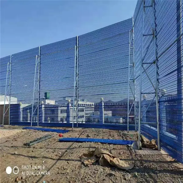砂石料场环保挡风墙 绿色圆孔防风抑尘网 煤场全封闭围挡