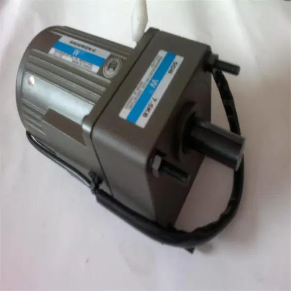微型调速电机单相60W120W200W 齿轮可调 变速220V马达 口罩机专用