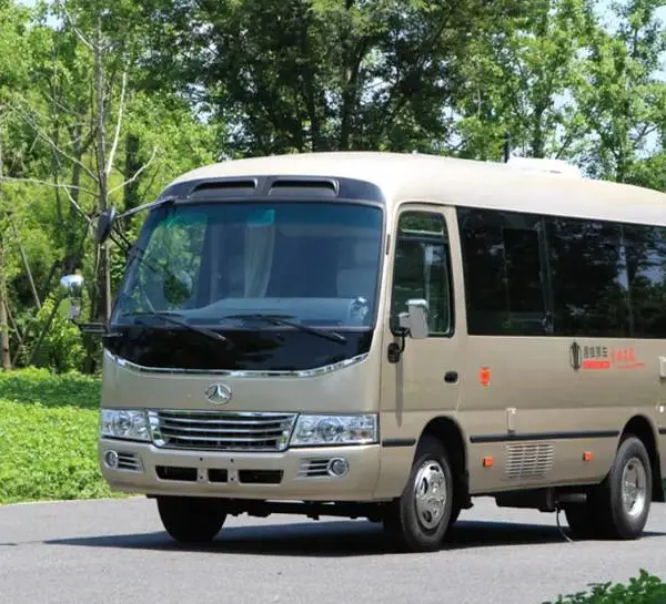 江铃考斯特 轻中型中巴客车 10-32座 通勤班车 改装商务版