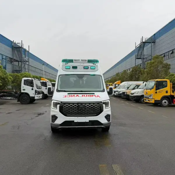 福特全顺T8四驱救护车 母婴监护型救护车 ABS一体成型内饰