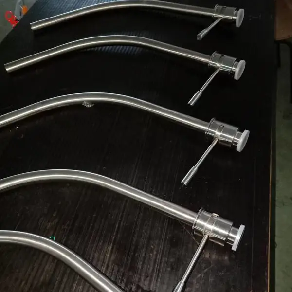卫生级转向阀不锈钢304快装肘型阀转轴阀换向阀啤酒红酒罐弯管放料阀