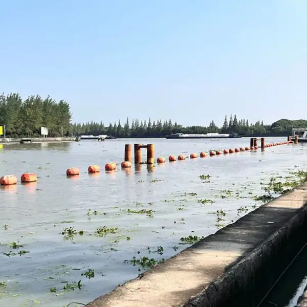 滚塑成型pe材质水面围栏拦船警示浮筒 多种规格 支持定制可出口