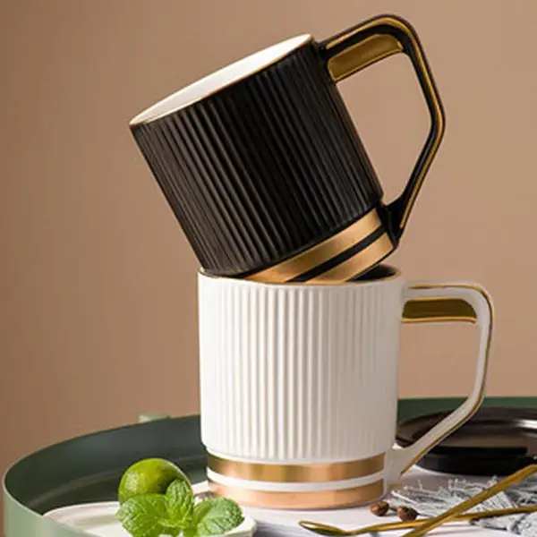 简约ins带盖勺马克杯 大容量陶瓷杯 复古北欧杯 纯色金边情侣杯礼品