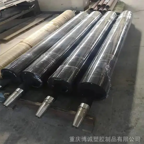 来图定制工业印刷配件开槽橡胶辊 压料辊输送辊 螺旋纹硅胶网纹辊
