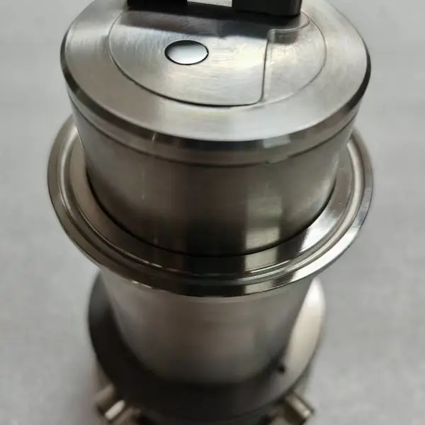 三联测控氧化铝工业液碱含量在线全自动分析仪