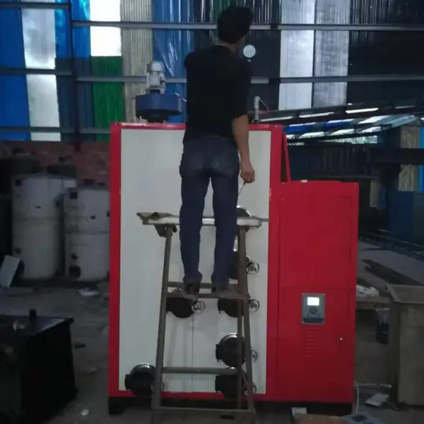 乐山锅炉生物质蒸汽发生器全自动卧式层燃低压自然循环蒸汽发生器厂家