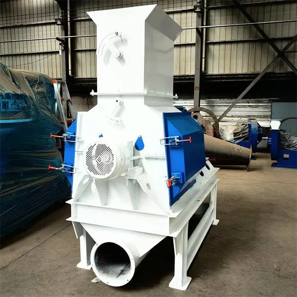 致力机械木材锯末机 时产3吨木片粉碎机 功率90/110kw