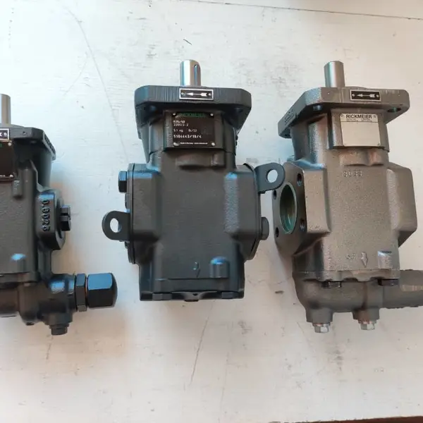 瑞克梅尔R45/125 FL-Z-DB16-W-SAE2.1/2-R德国RICKMEIER齿轮泵