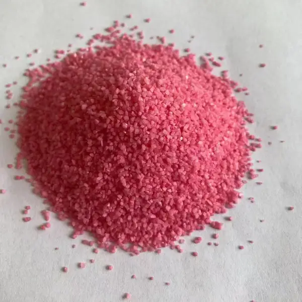 供应彩砂20-40目 娱乐彩砂 景区造景砂 人造沙滩粉色沙子