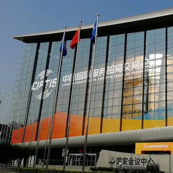 双向玻璃贴 双透膜喷绘 带气孔 背胶可移 油性墨水打印