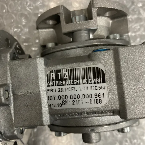 优势供应 varvel 减速机 FRS028/FLB5I 1/70 IEC056 B14 AC1