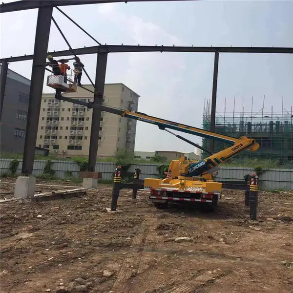 深圳龙岗外墙刷漆升降车租赁电话 盐步广告安装高空车出租 光明监控维修路灯安装车