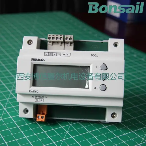 ������RWD60������ ����ź�0-10V Һ������ �¿��Ǳ�