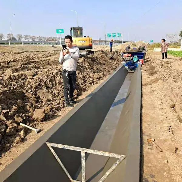 防渗渠一次成型机-混凝土U型排水沟滑膜设备