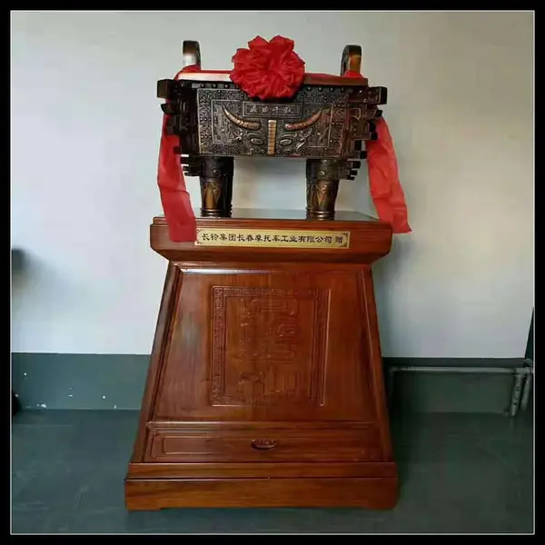 ��֬�Ŷ��ڼ�Ԣ�ⶦʢǧ�� �����Ǩ��ҵ��Ʒװ�������հ���