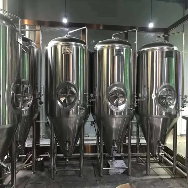 原浆啤酒设备厂家 精酿啤酒设备日产1000升啤酒设备饭店啤酒设备