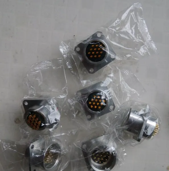 日本多治见连接器TAJIMI多治见插头PRC03-12A10-5F10.5