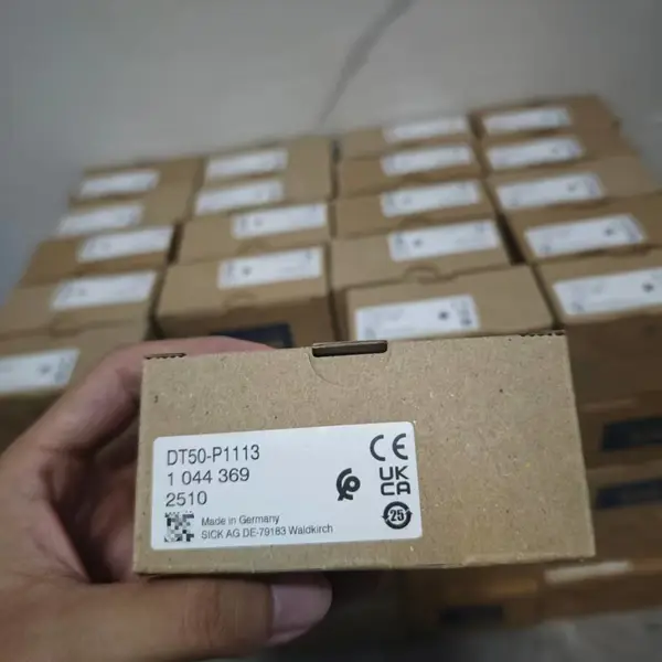 SICK 西克 1044369 DT50-P1113 激光测距传感器 全新原装正品 现货