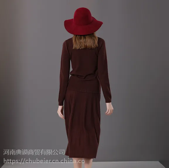������2018�ﶬ��֯��װȹŮ�����ڴ�ë�°���ȹ�����׾ƺ�ɫ��֯��