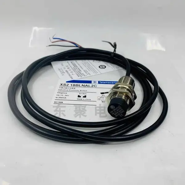 ʩ�͵½ӽ����� XS512B1PAL2 ������12-48VDC ������ ��Ӧ����