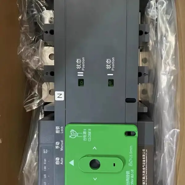 ��Ʒ ʩ�͵����˫��ԴWATSNA-100/3 4P�Զ�ת������PC��