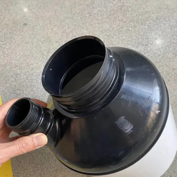 酒桶塑胶热板焊接 性能可靠稳定 焊接效果好 效*** 长兴热板机